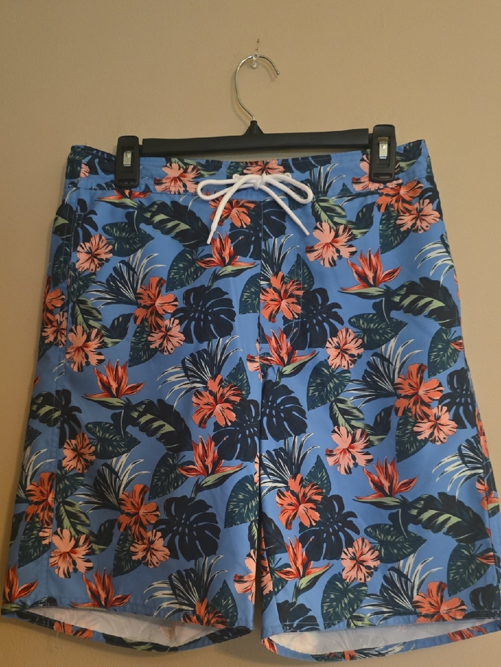 New St. John's Bay Men's Size S Blue Floral Swim Shorts Trunks